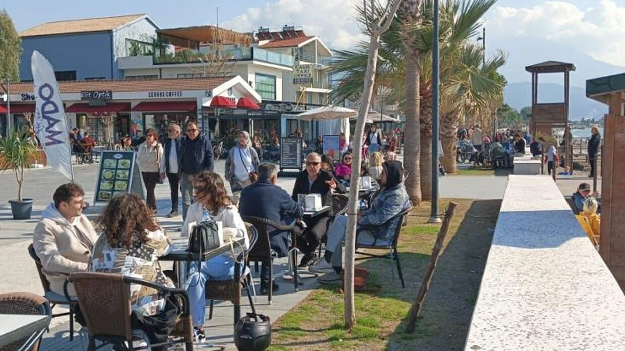 Yer Fethiye... Şubat ortasında herkes sahile koştu - 2. Resim