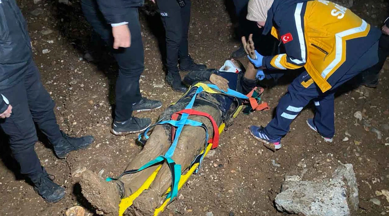 Adıyaman’daki feci kaza: 1 polis hayatını kaybetti, 1 polis yaralı - 2. Resim