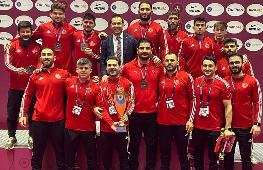 Avrupa Şampiyonası'nda milli güreşçiler tarih yazdı! 31 yıl sonra ilk - 2. Resim
