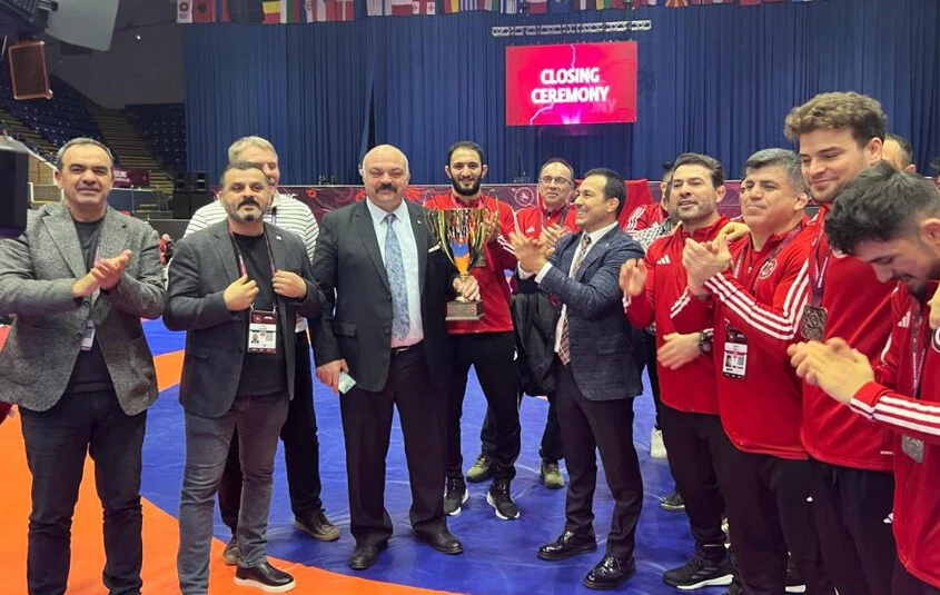 Avrupa Şampiyonası'nda milli güreşçiler tarih yazdı! 31 yıl sonra ilk - 1. Resim