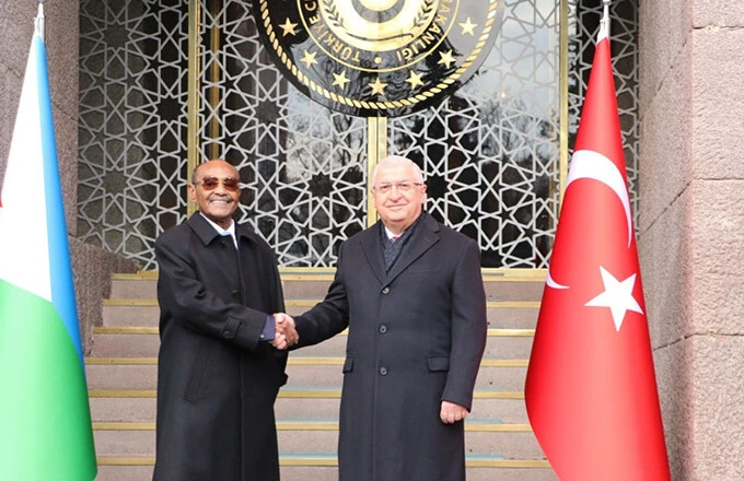 Bakan Güler, Cibutili mevkidaşı ile bir araya geldi