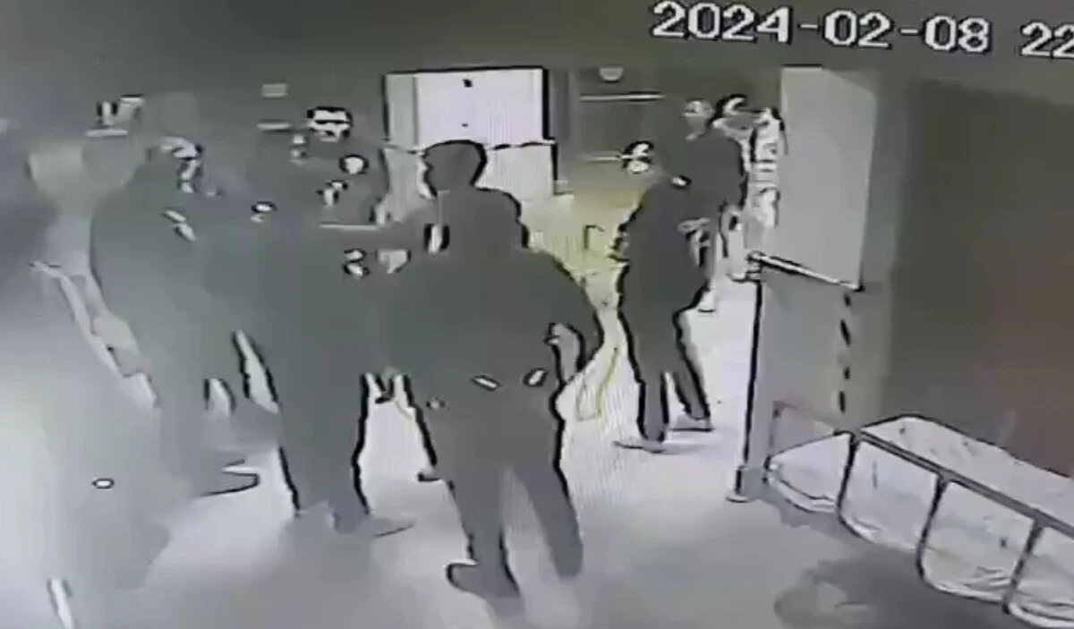 Çanakkale'de doktora saldırı anı kamerada - 1. Resim