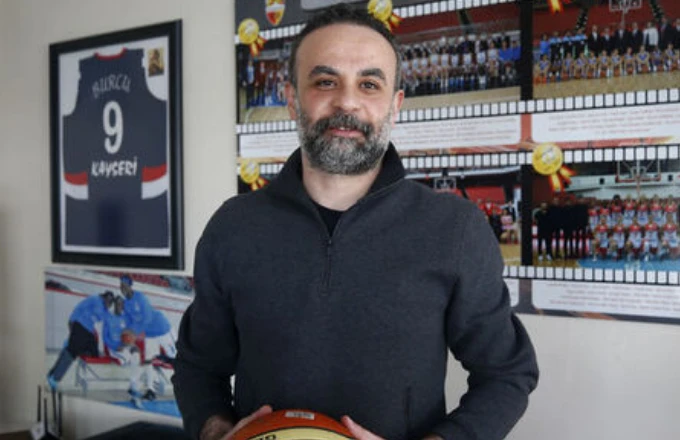 Galatasaray yeni hocası Tolga Esenci'yi açıkladı