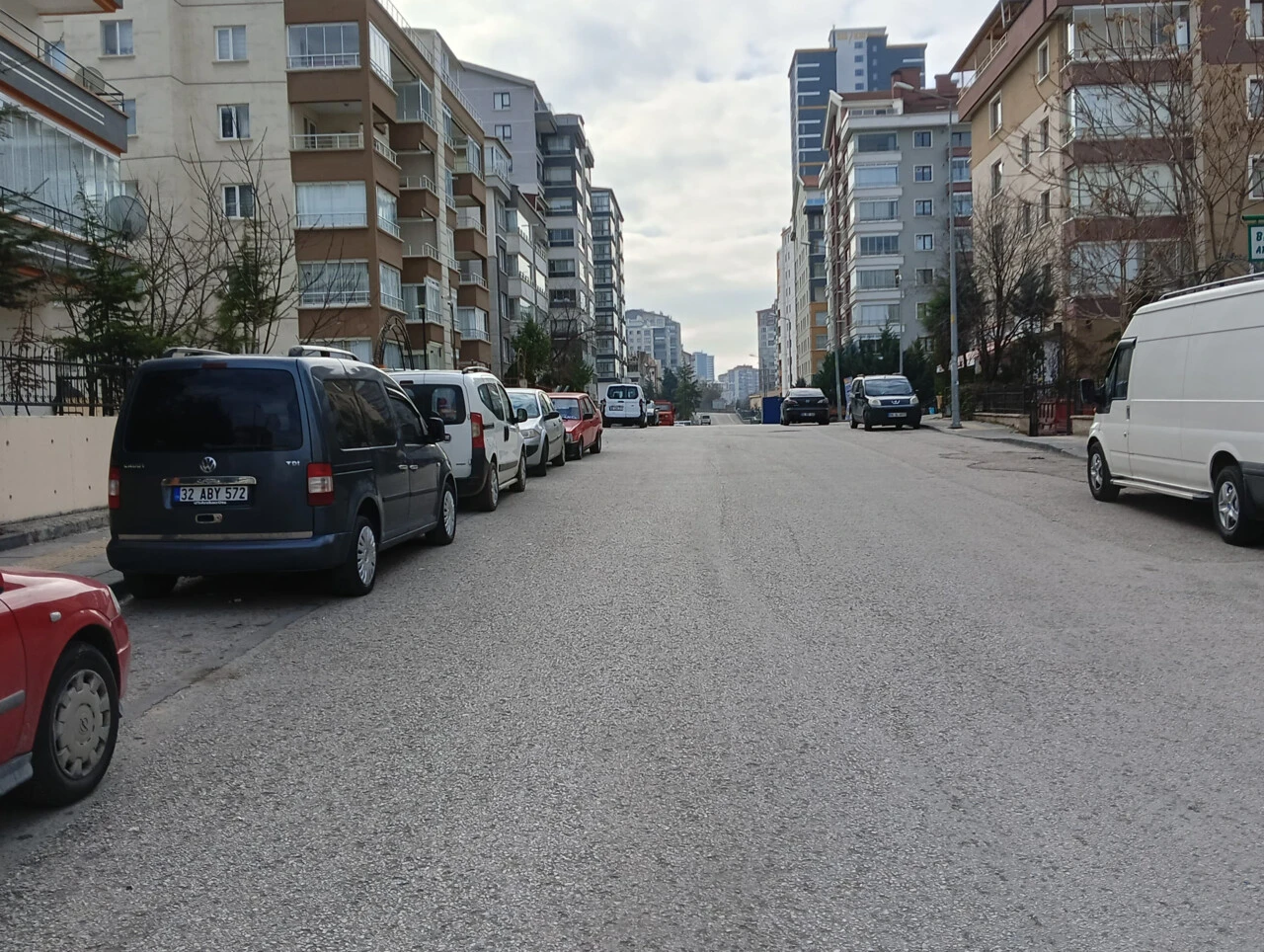 Komşusuna sinirlendi sokakta pompalı tüfekle her yere ateş açtı