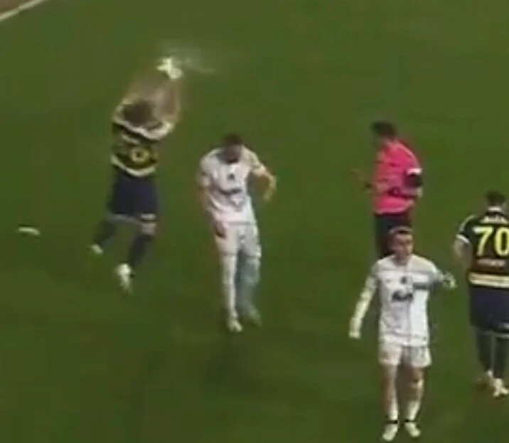 Morutan'dan çok güzel hareket! Futbolseverlerden alkış aldı