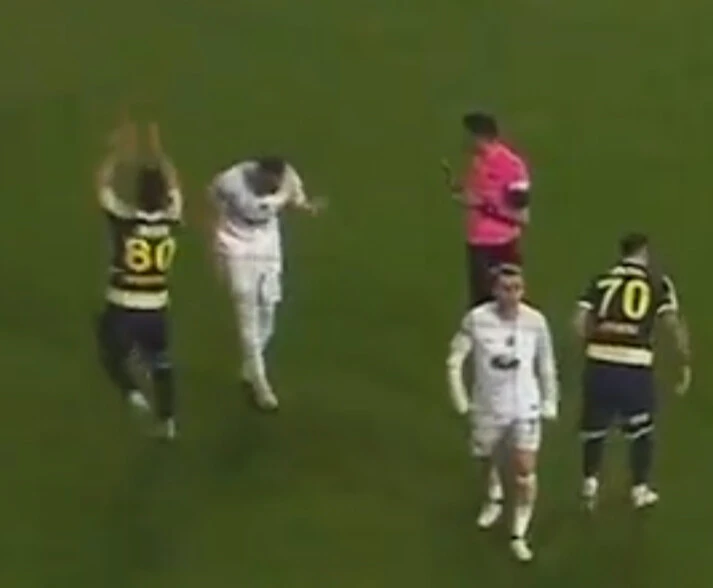 Morutan'dan çok güzel hareket! Futbolseverlerden alkış aldı