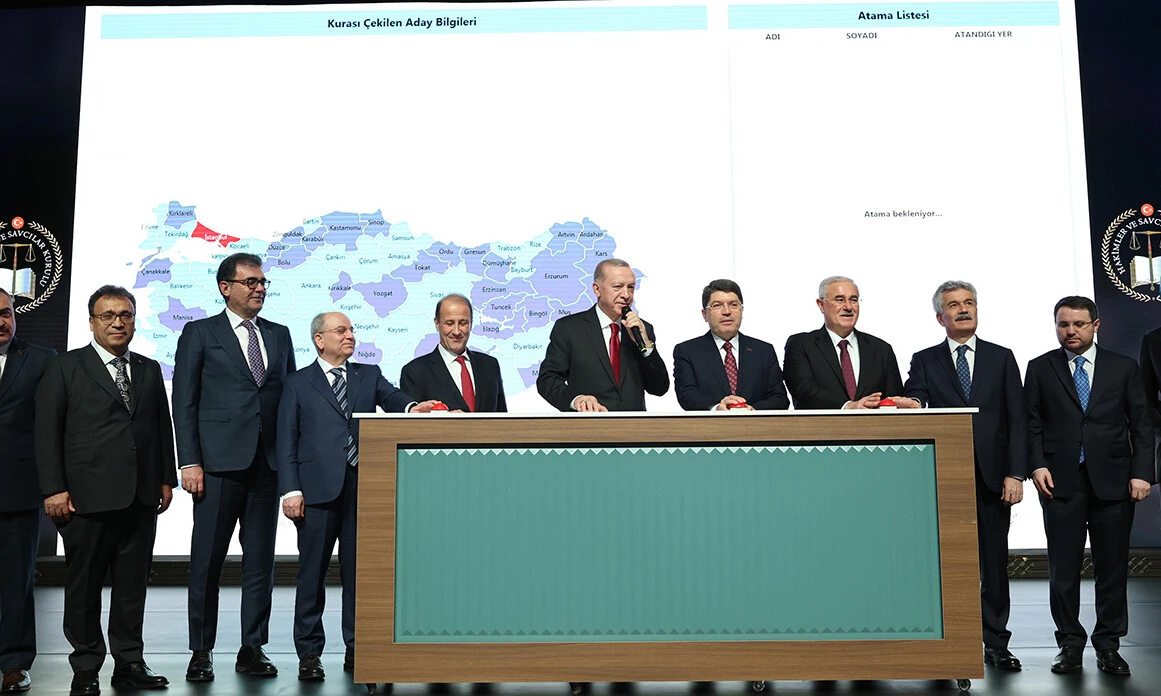 Cumhurbaşkanı Erdoğan'dan net mesaj: Adalet sisteminde reform sürecek - 3. Resim
