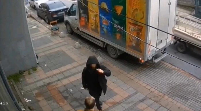 'Eşime neden selektör yaptın' diye evine kadar takip edip saldırdı - 1. Resim