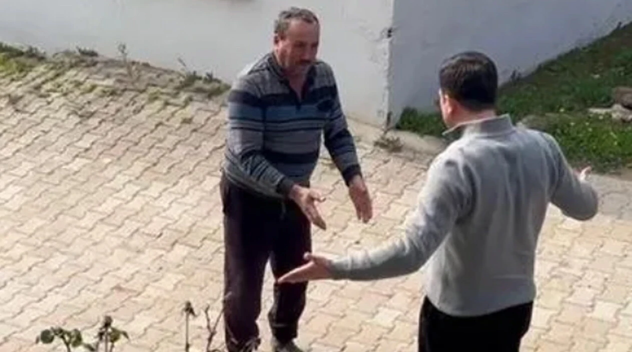 Hamza Dağ, 'elbisem kirli' diyerek sarılmaya çekinen üreticiyi bağrına bastı 