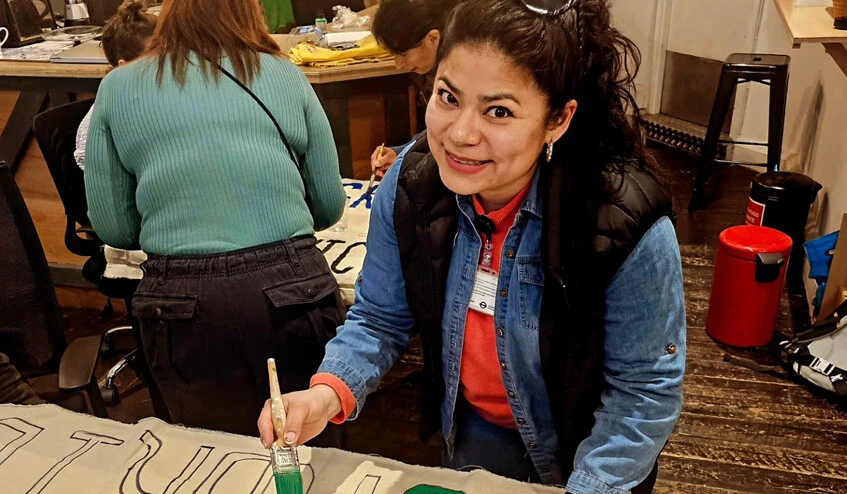 Müşteriden artakalan sandviçi yediği için kovulan kadına ilginç destek