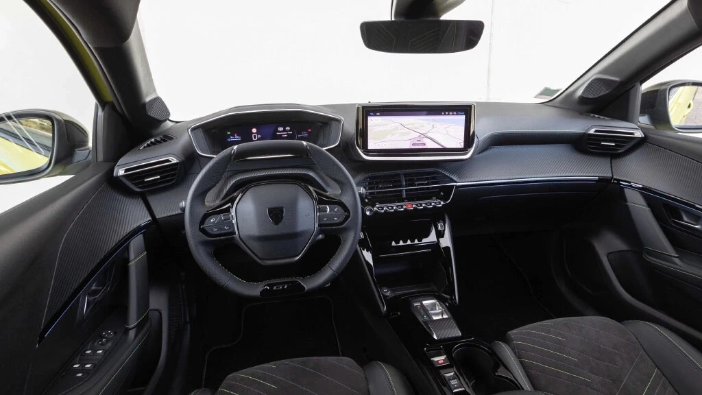 Peugeot araçlara ChatGPT geldi: Hangi modellerde var? Nasıl kullanılır?