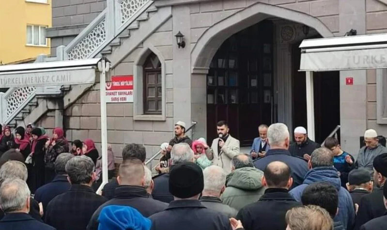 Sinop Türkeli’de umreciler dualarla uğurlandı