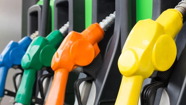 Benzine indirim var mı, geldi mi? Motorine kaç lira indirim yapıldı? 21 Şubat güncel akaryakıt fiyatları