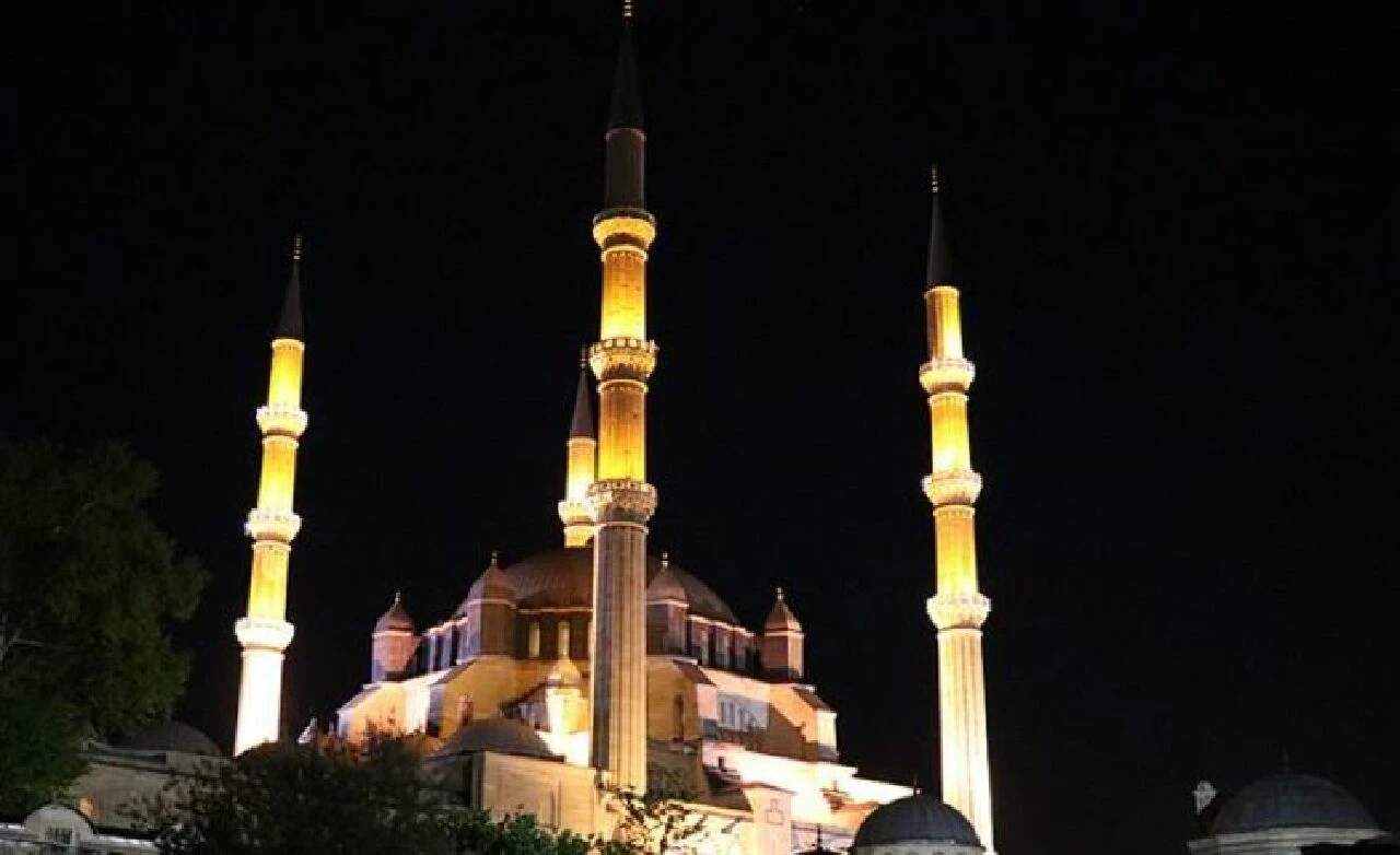 Berat Kandilinde oruç tutulur mu? Berat gecesi oruç tutmak sevap mıdır?