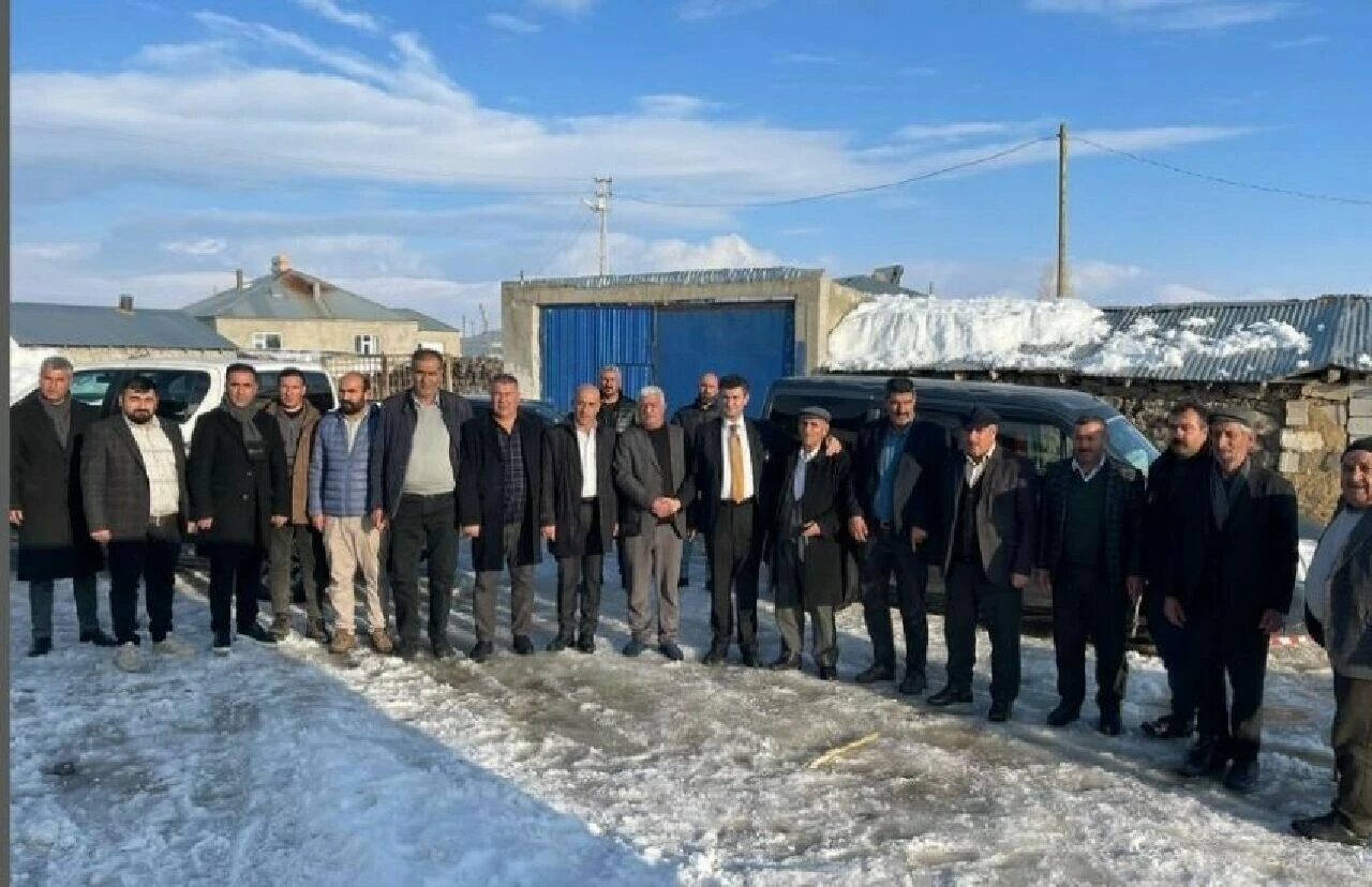 Çaldıran Belediye Başkan adayı Ferman Yıldırım'a destekler geldi