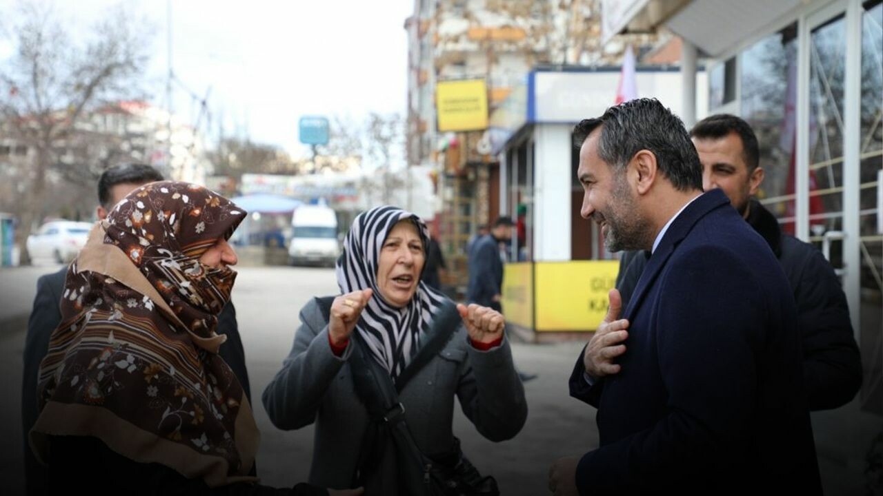 Elazığ AK Parti Belediye Başkanı Şerioğulları&#039;ndan esnafa ziyaret