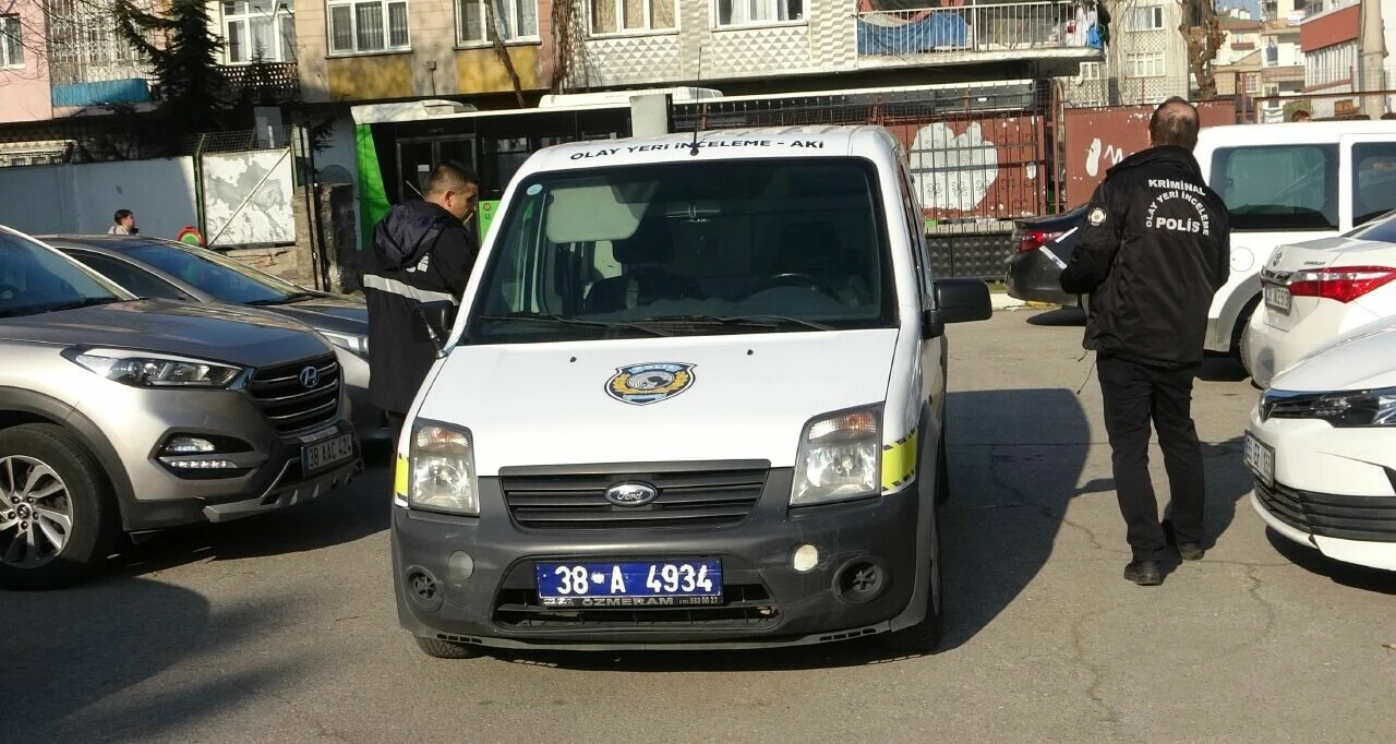 Kayseri'de okula mermi isabet etti, sınıfın camından içeri girdi