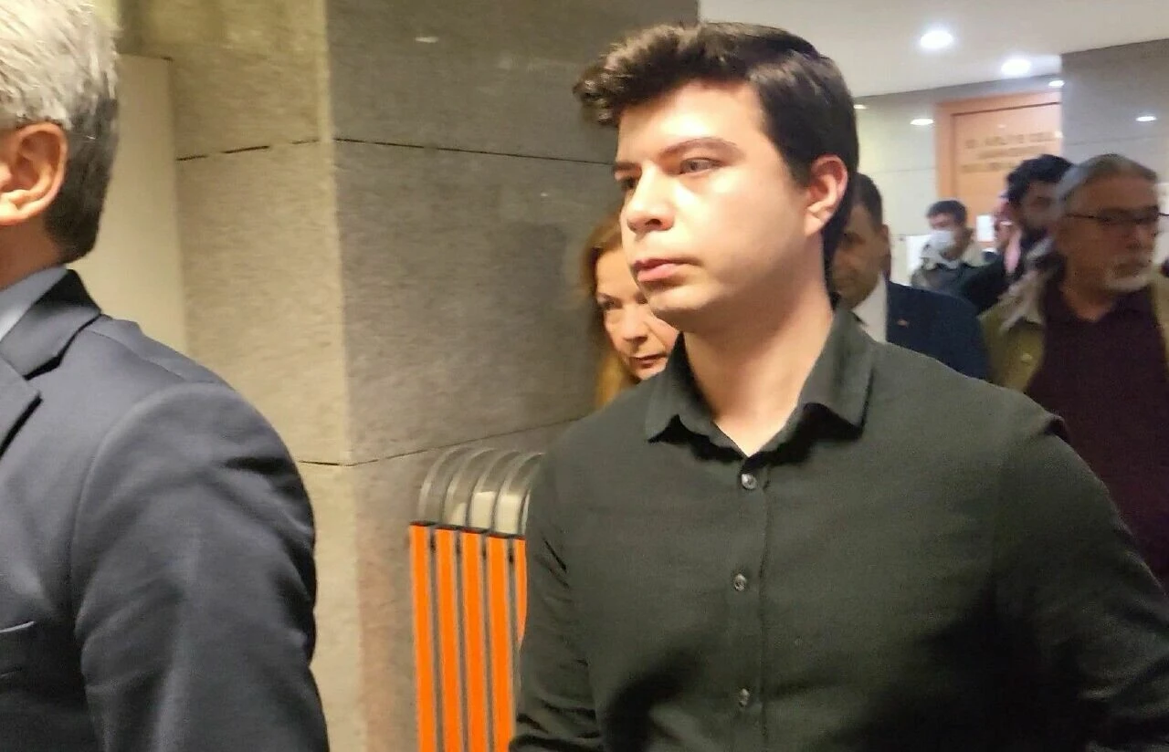 Kelime-i Tevhid bayrağı taşıyan adama yumruk atan Ege Akersoy'un cezası belli oldu