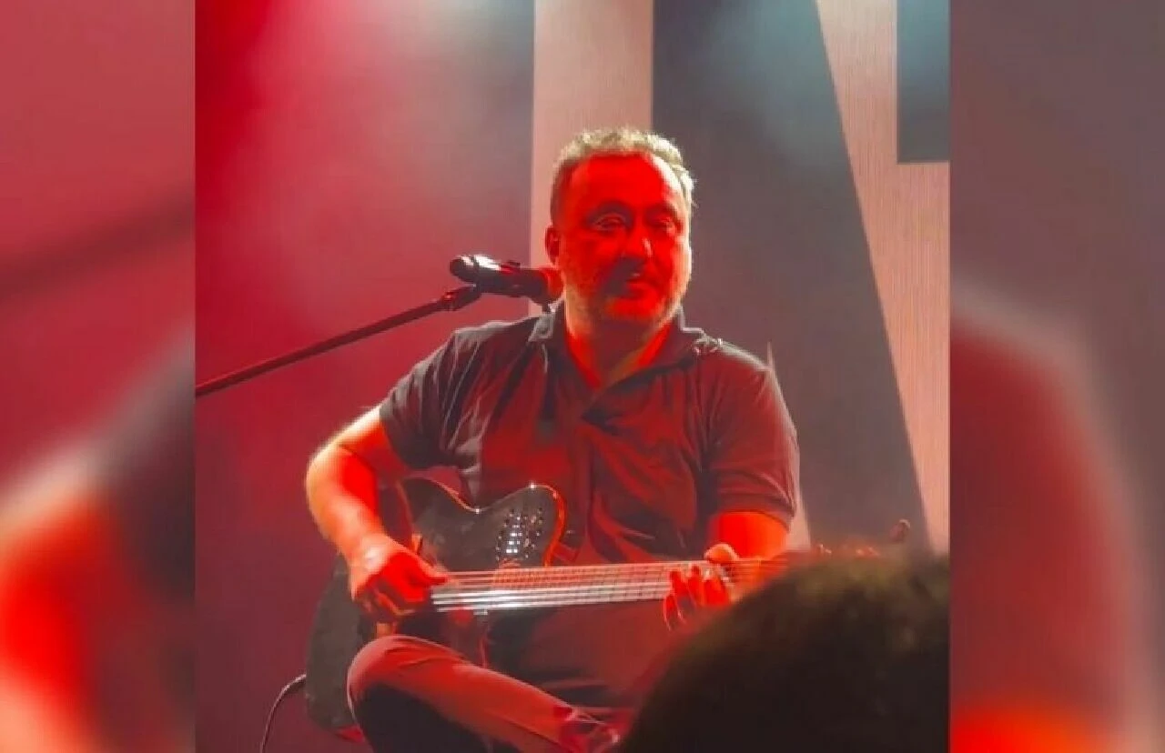Konserde olay! Alkollü sahneye çıkan şarkıcı Nev, seyirciyle tartıştı