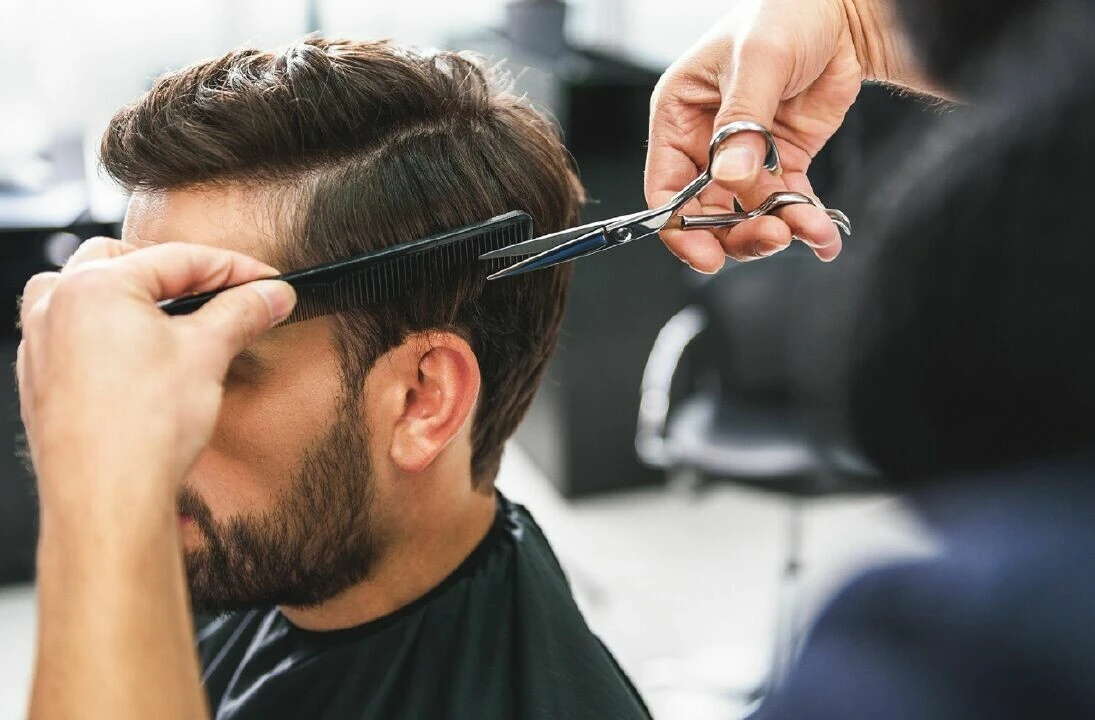 Kuaför fiyatları zamlandı, evde tıraş moda oldu! Saç kesimi erkekte 250, kadında 700 TL'yi buluyor - 2. Resim