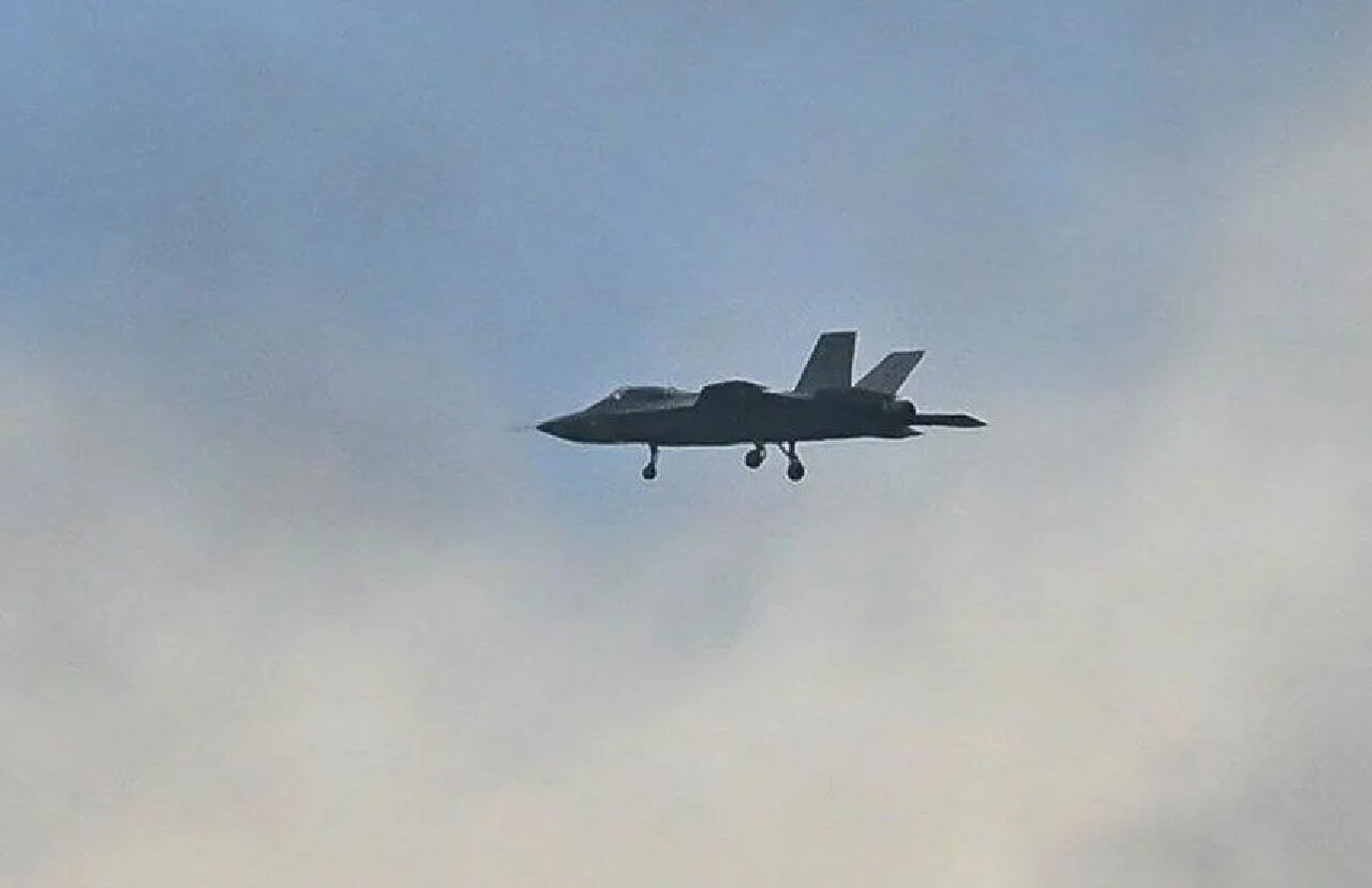 Milli uçak ‘KAAN’ ilk uçuşunu yaptı: İşimiz daha yeni başlıyor - 1. Resim