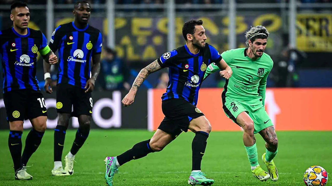Şampiyonlar Ligi'nde Hakan Çalhanoğlu gecesi! 90 dakika oynadı, Inter kazandı - 1. Resim