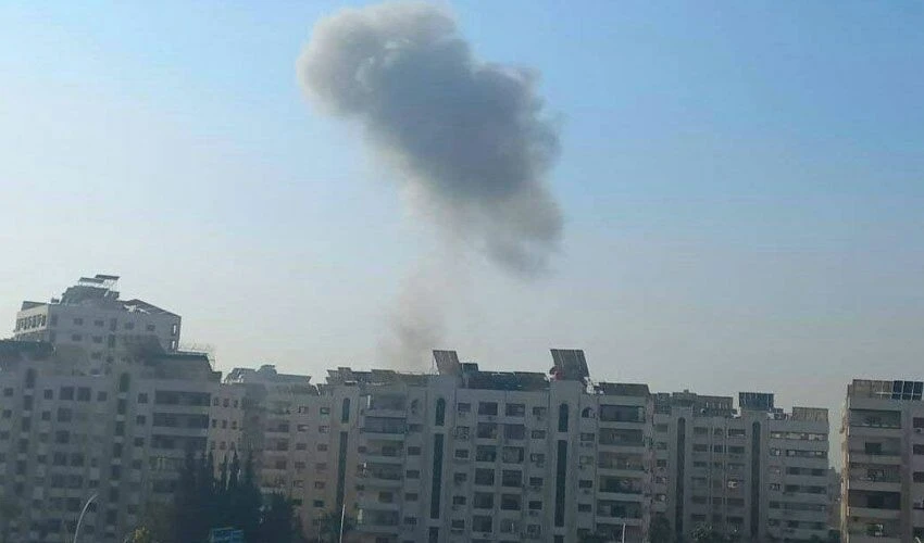 Suriye'nin başkenti Şam İsrail'in bombardımanı altında!