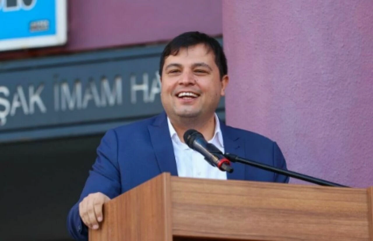 Uşak Belediye Başkanı Çakın, 100 öğrenciye bisiklet dağıttı - 1. Resim