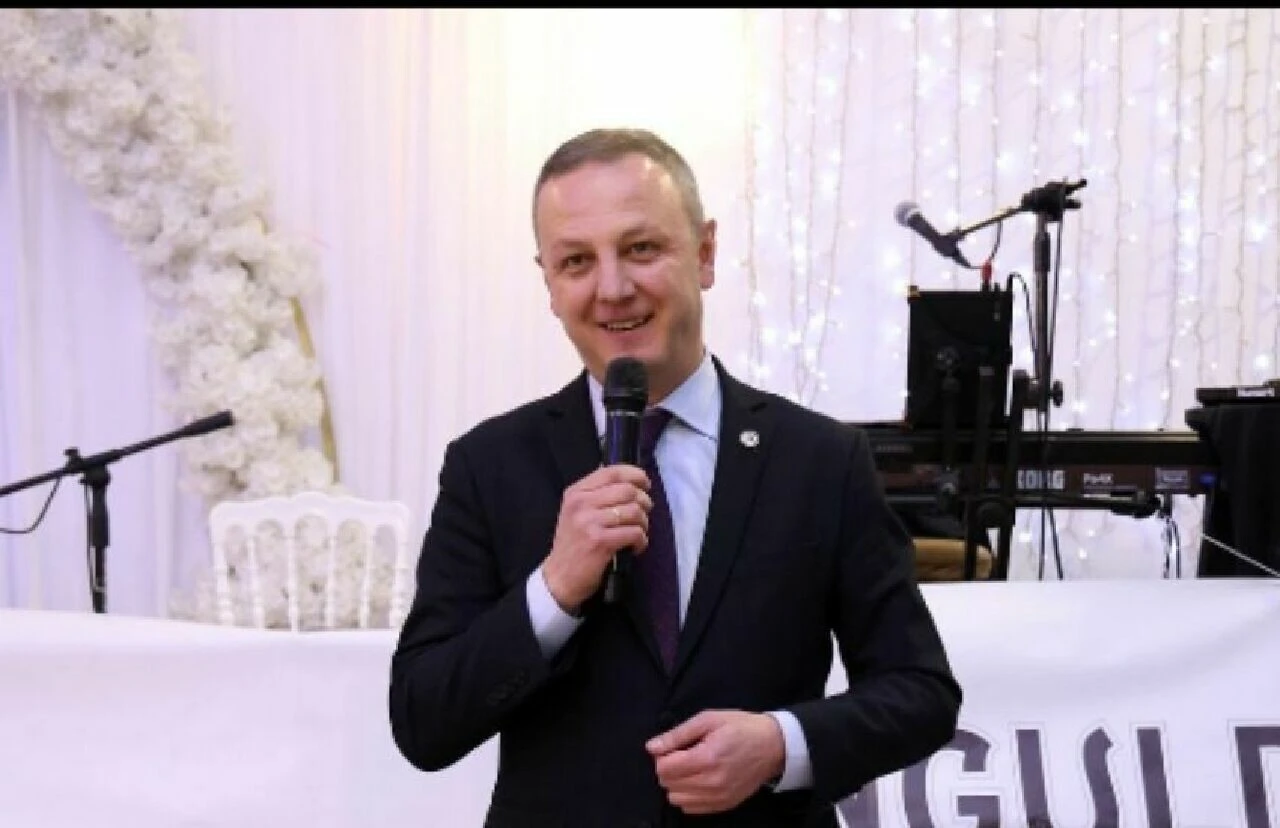 Zonguldak Belediye Başkanı seçim sonrası 3 binayı değiştireceğini açıkladı