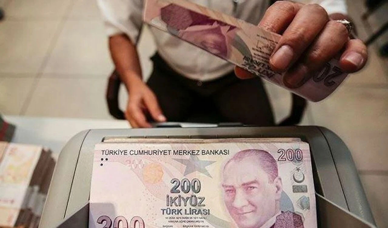 Bankalar emekliler için yarışıyor, işte en yüksek promosyon tutarı