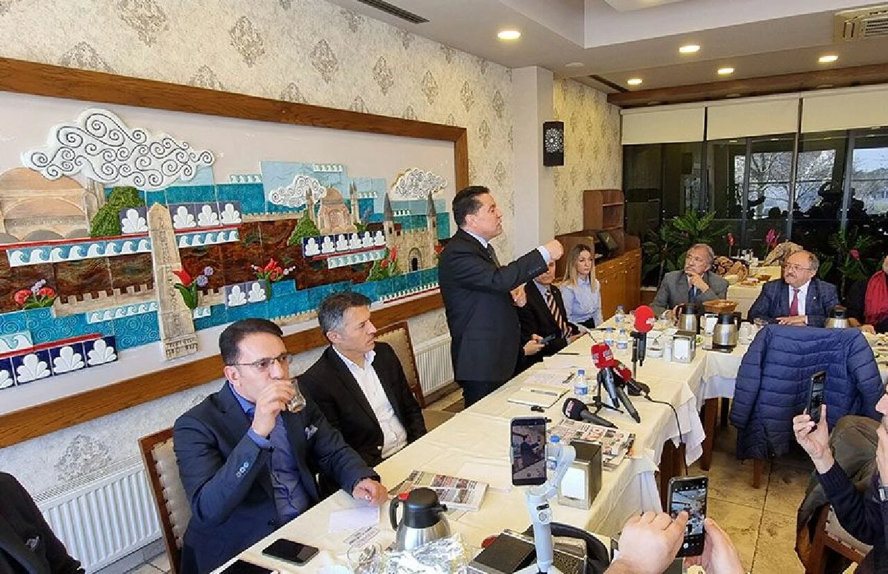 CHP Esenyurt adayı Ahmet Özer. (Foto: TGRT Haber)