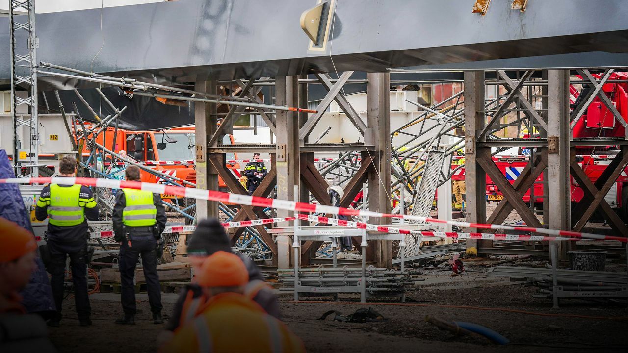 Hollanda’da feci kaza! İnşaat halindeki köprü çöktü: 2 ölü