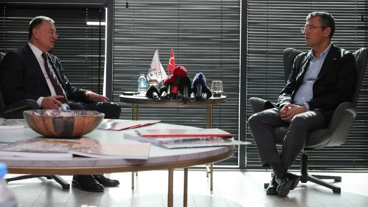 Özgür Özel'den Hatay açıklaması: Lütfü Savaş gösterebileceğimiz en iyi aday - 1. Resim