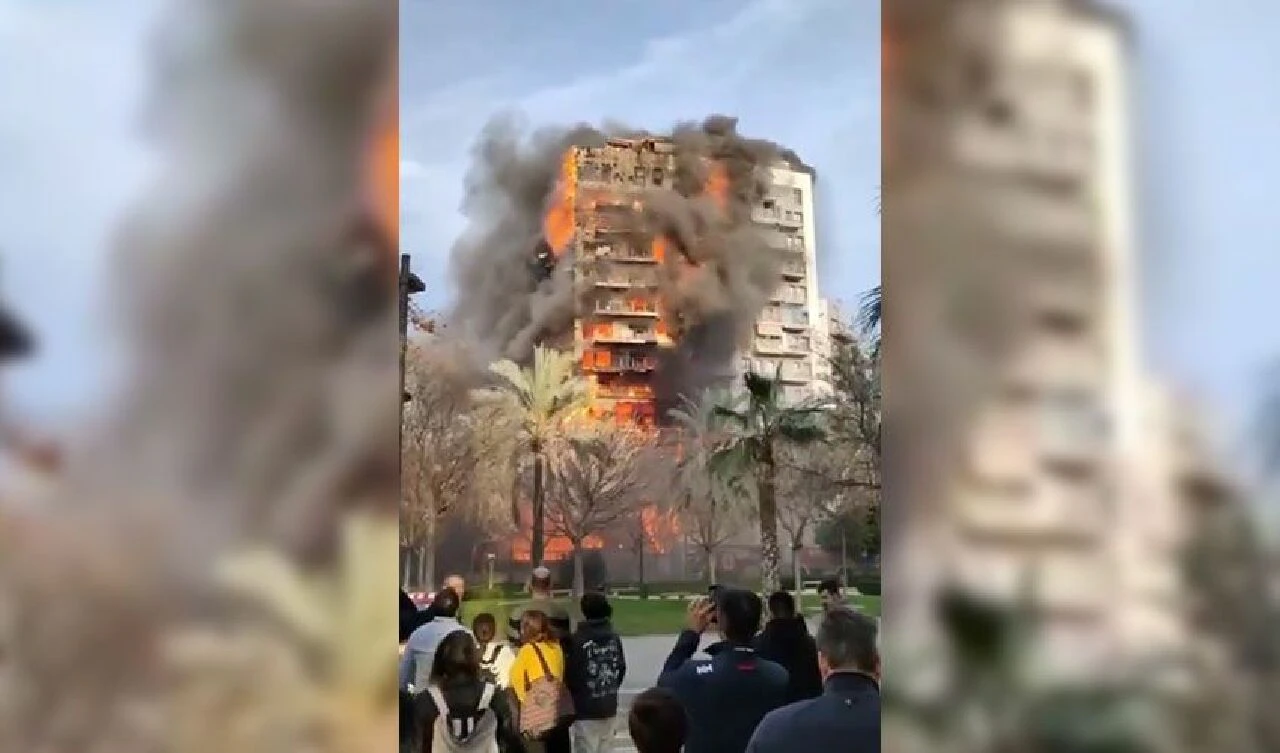 14 katlı apartman cayır cayır yandı: Bir balkondan diğerine atladılar