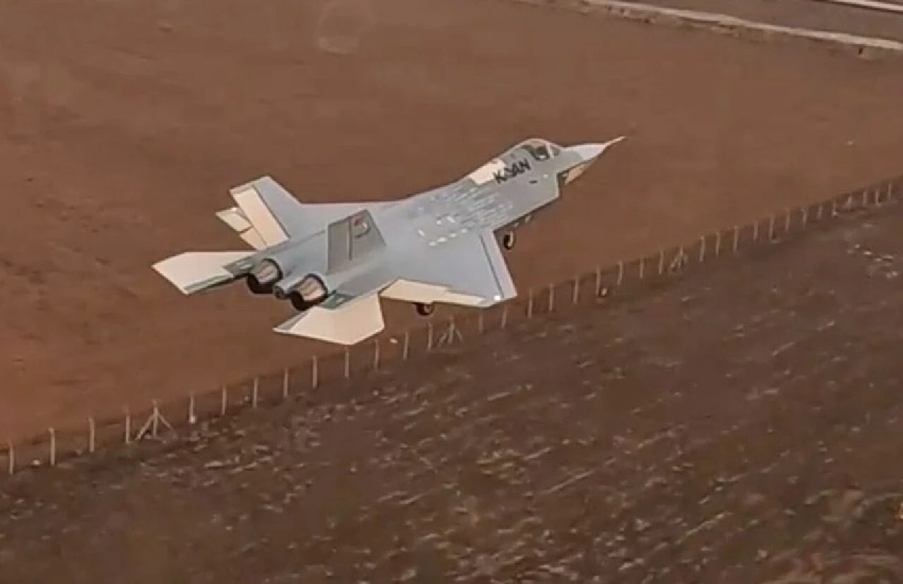 'BİLGE KAAN' geliyor! ASELSAN yerli savaş uçağını farklı seviyeye taşıyacak - 1. Resim