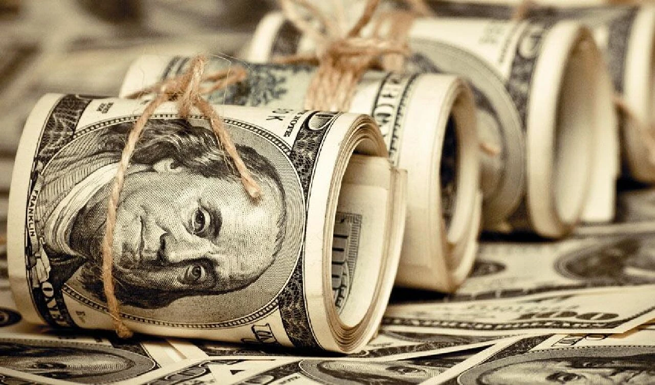 Dolar/TL'de yeni rekor, kayıp yüzde 5