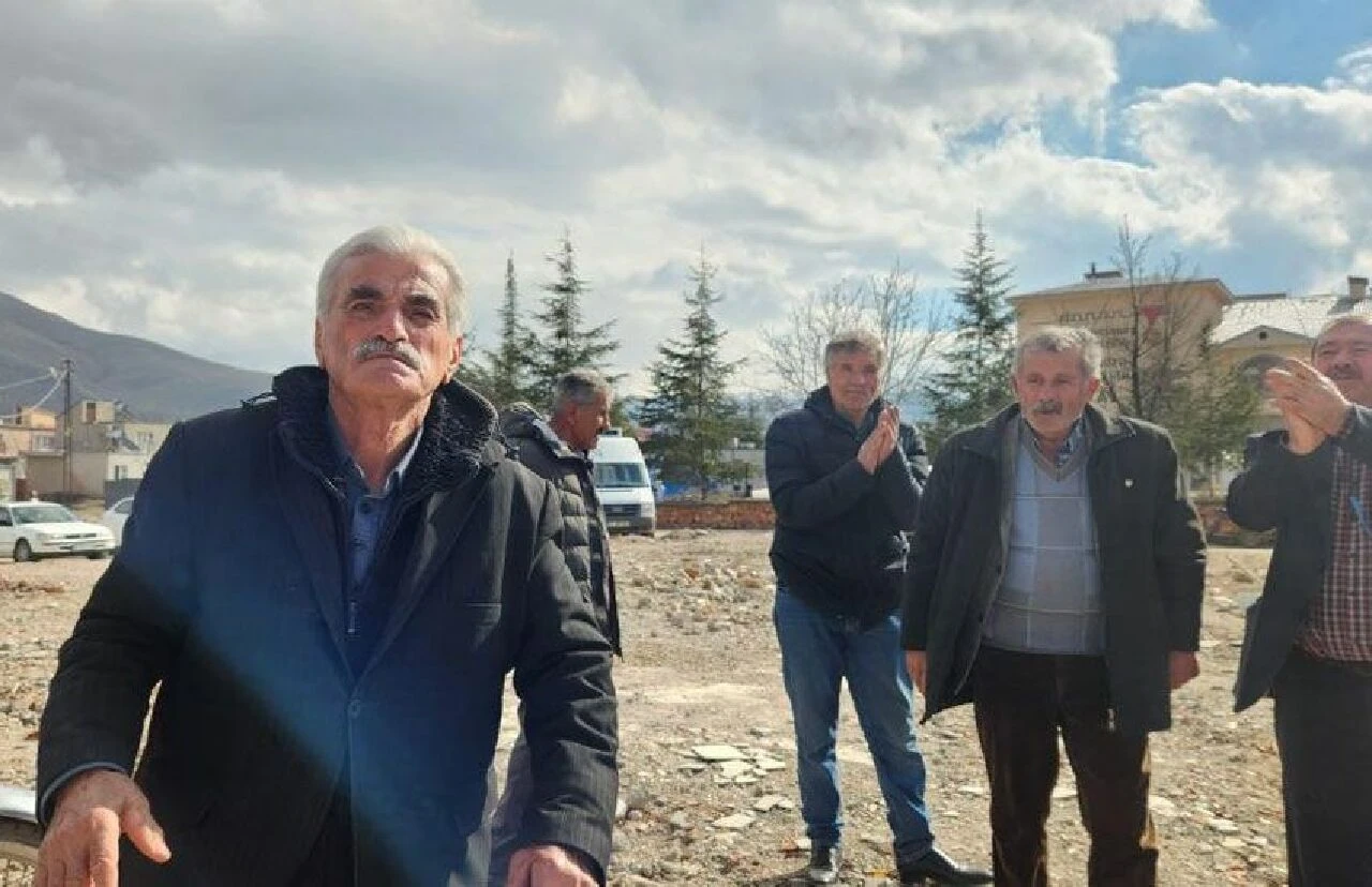 Evlenemeyenler o ile koşacak! Başkan adayından çılgın vaat - 3. Resim