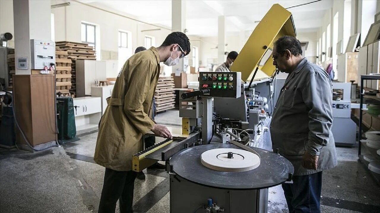 MEB harekete geçti, iş gücü ihtiyacına 'merhem' olacak! Meslek liselerinde 4 yenilik devrede - 1. Resim