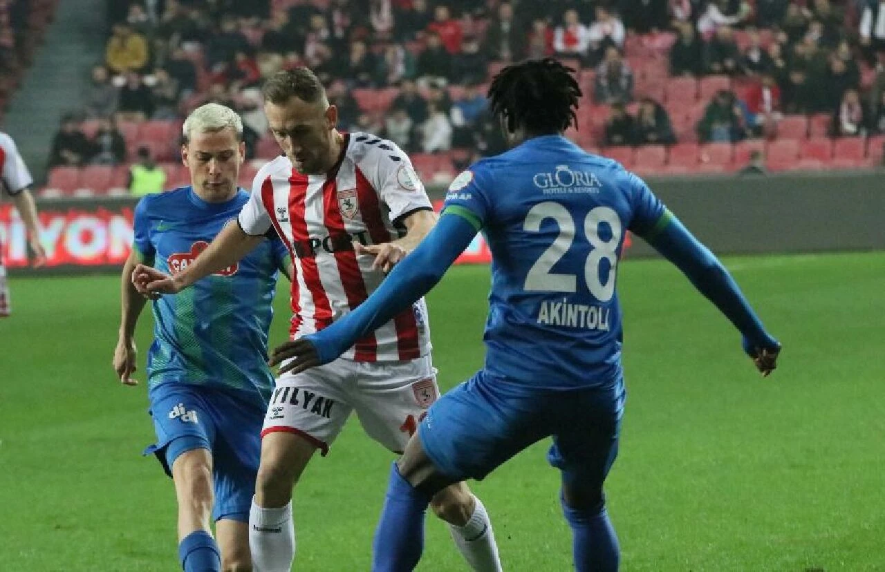 Samsunspor Karadeniz derbisini 3 golle kazandı - 1. Resim