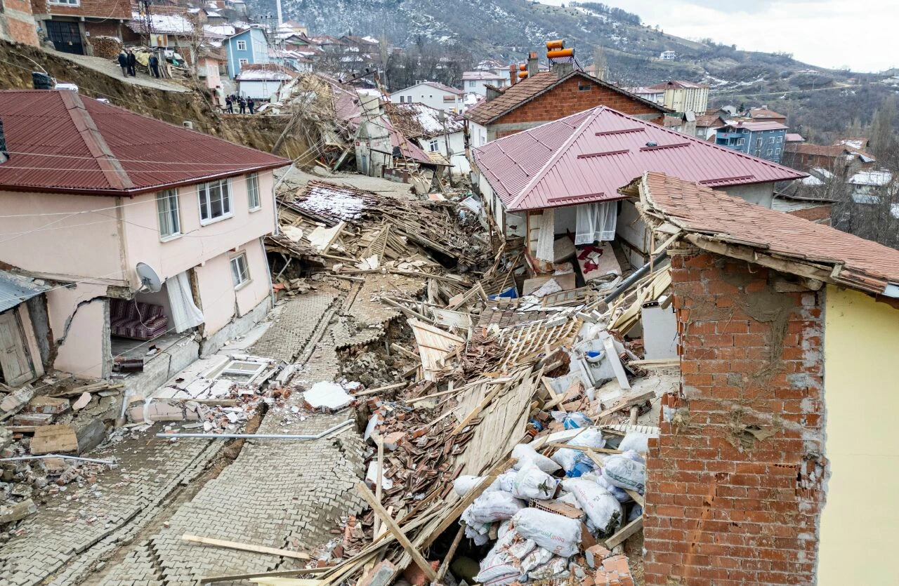 Tokat'ta heyelan sonrası ortaya çıktı! Vatandaşlar endişeli... - 4. Resim
