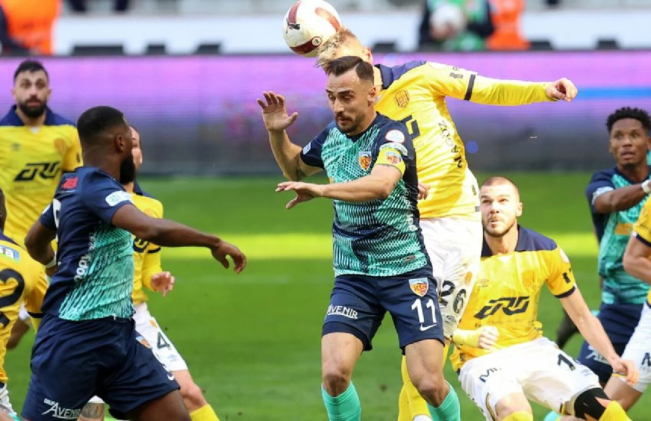 Kayserispor'dan müthiş dönüş! Uzatmada kazandı