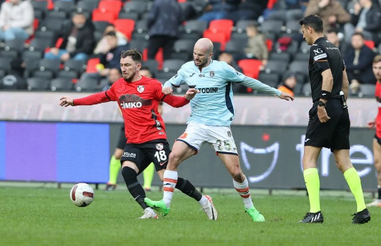 Başakşehir, Antep deplasmanından 3 puanla döndü - 3. Resim