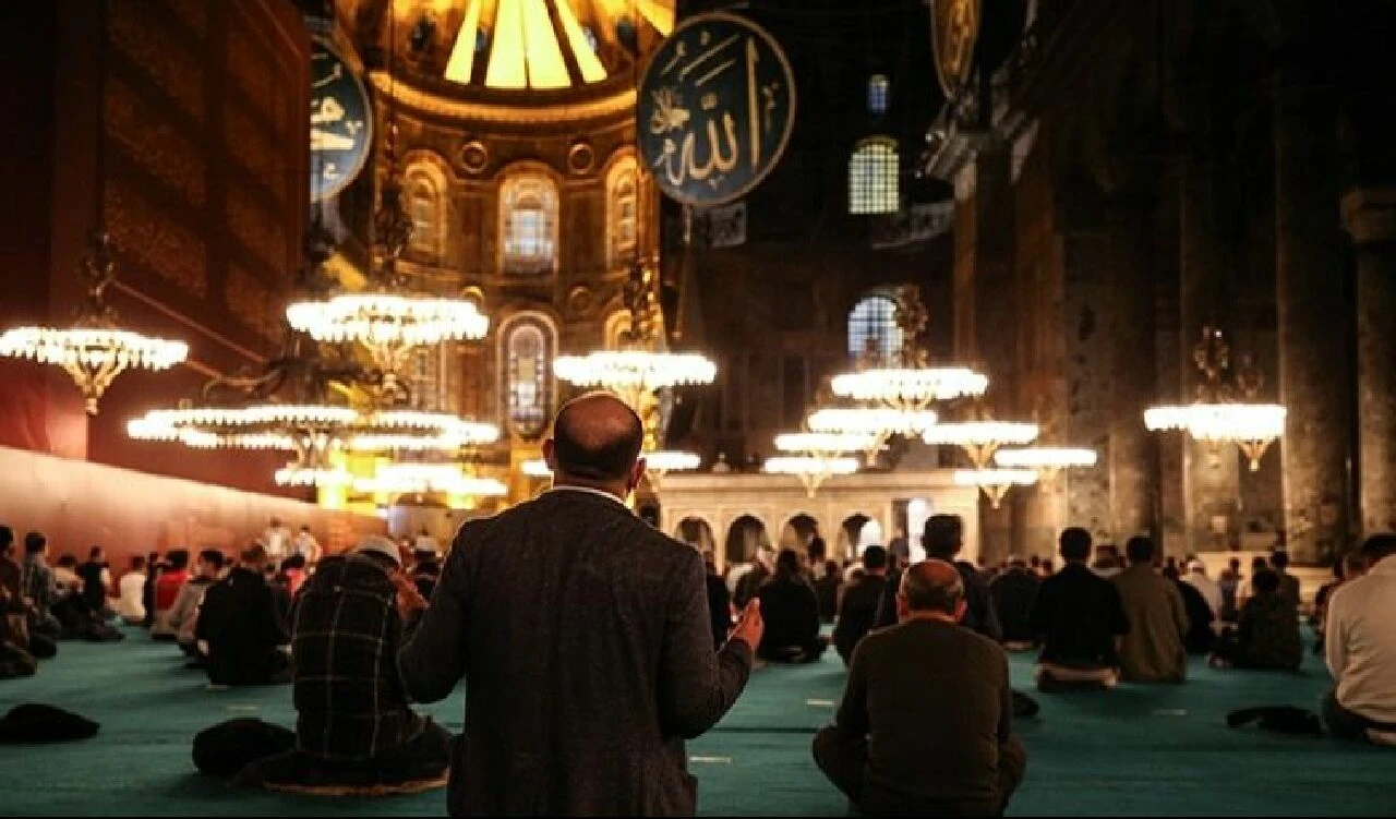 Berat Kandili önemi nedir, ne zaman çıktı? Berat Kandili Kur’an'da var mı, geçiyor mu? - 1. Resim