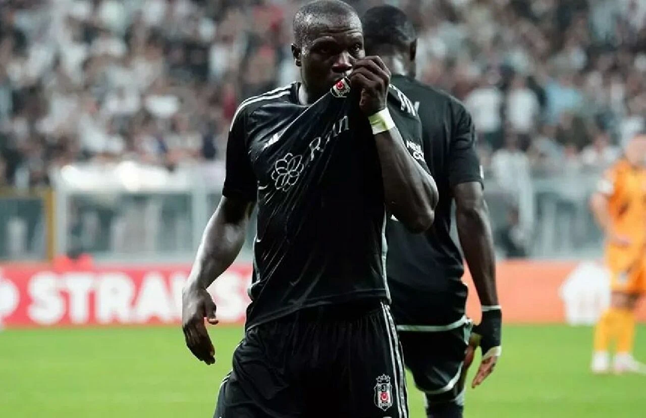 Fernando Santos'tan Galatasaray derbisi için Aboubakar kararı - 1. Resim