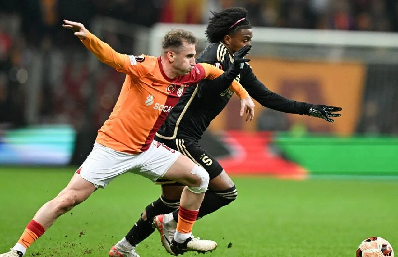 Ezeli rakiplerin sağ bek savaşı! Sparta Prag'ın yıldızına iki Süper Lig devi talip oldu