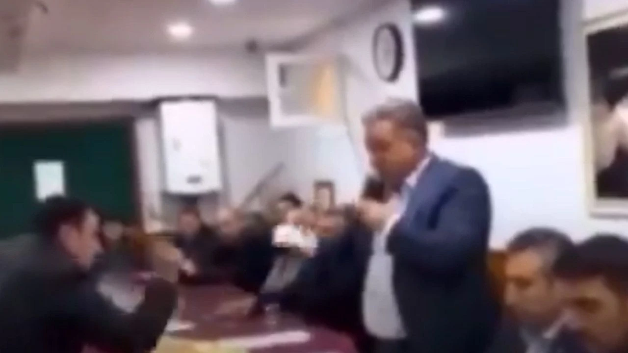 Komutana küfür eden adayın partiden ihraç süreci başladı - 1. Resim