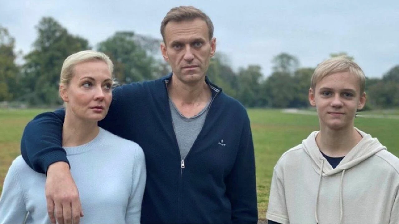 Rus muhalif Navalnıy'ın cesedi annesine teslim edildi