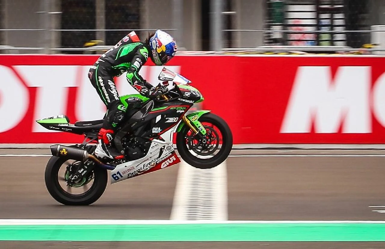 Toprak Razgatlıoğlu sezonunun ilk yarışını 5. sırada tamamladı