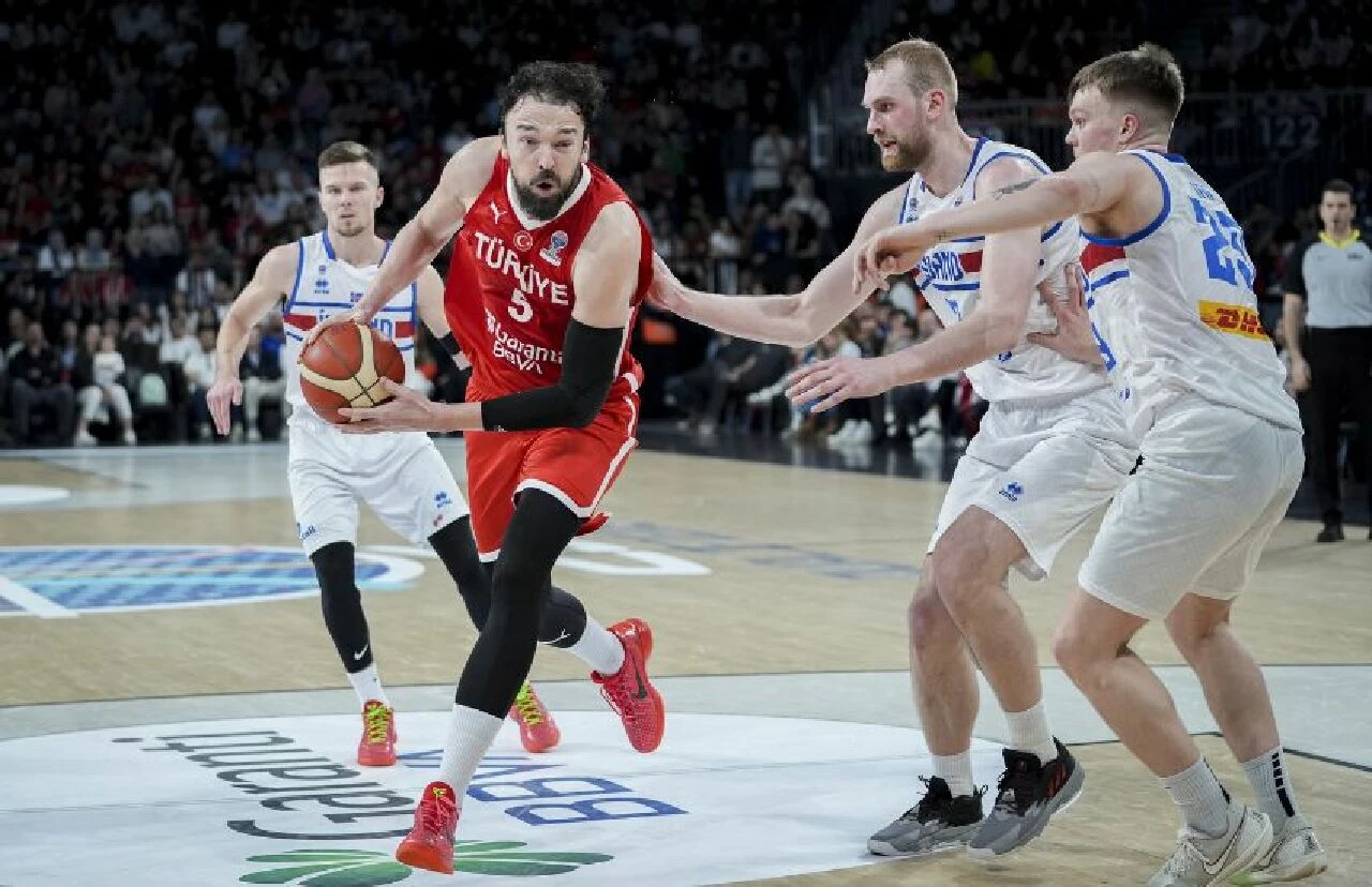 "12 Dev Adam" son saniyede güldü