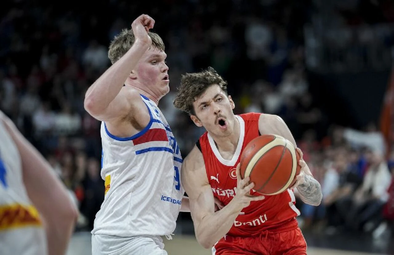 "12 Dev Adam" son saniyede güldü